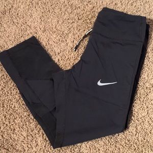 Nike cropped leggings